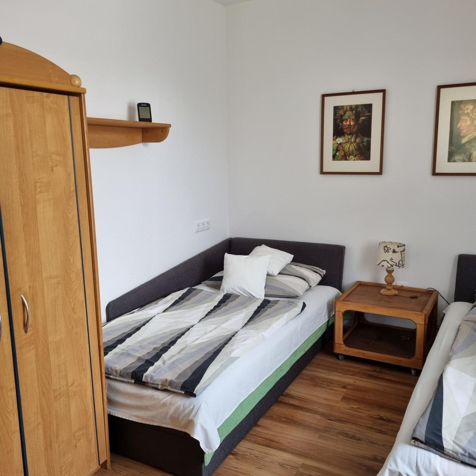 Kertvarosi Apartman Tiszaujvaros Exterior photo
