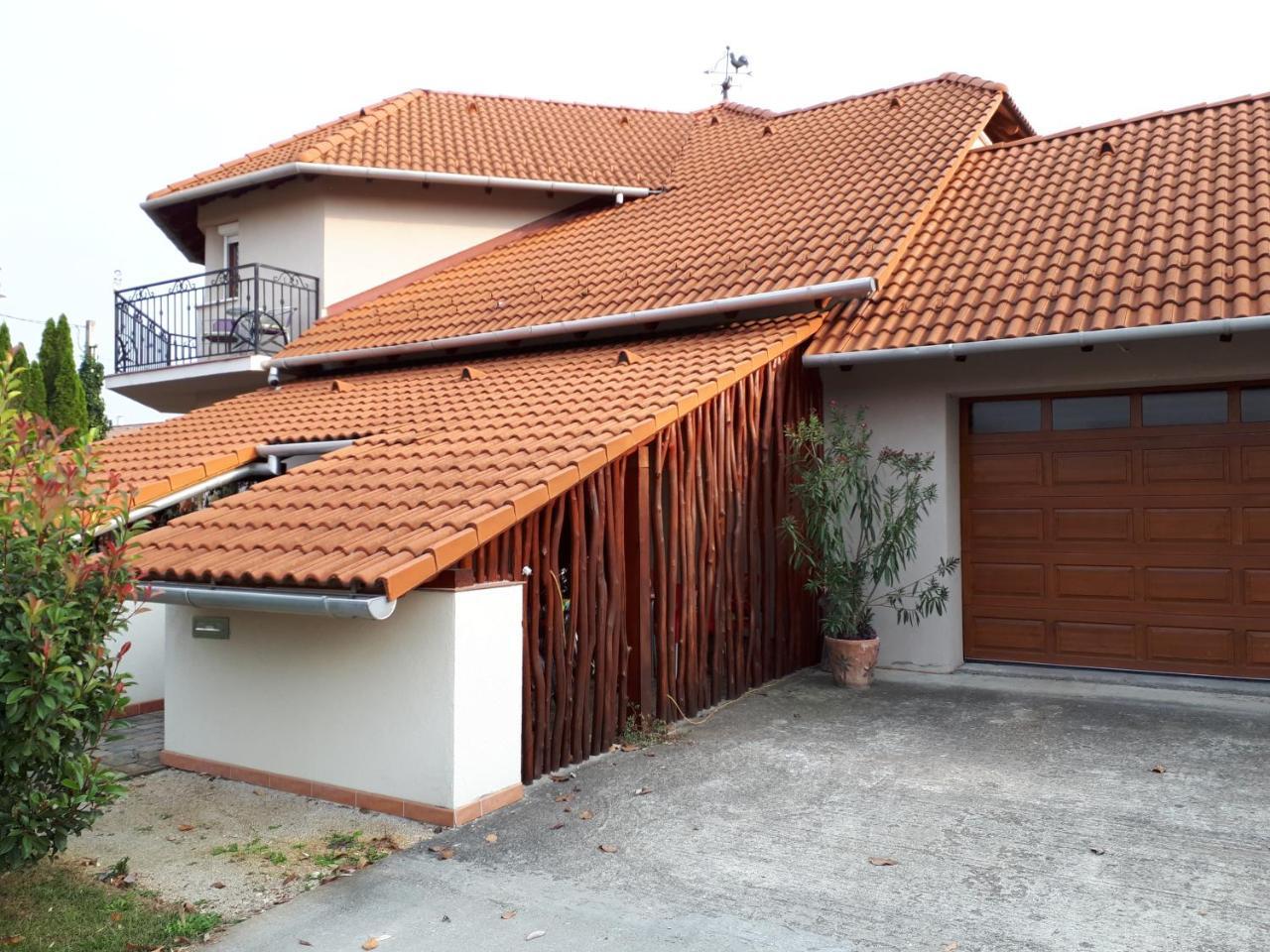 Kertvarosi Apartman Tiszaujvaros Exterior photo