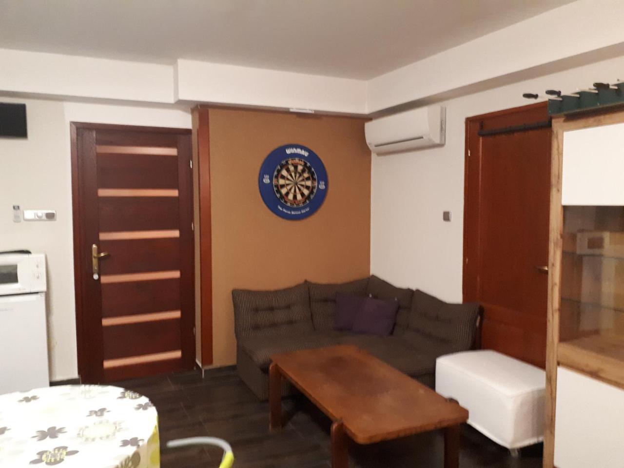 Kertvarosi Apartman Tiszaujvaros Exterior photo